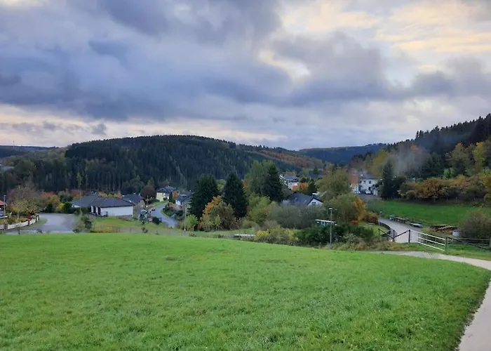 Holzhaus Chalet Nationalpark Eifel Hund Willkommen